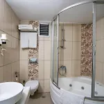 Hotel Halley