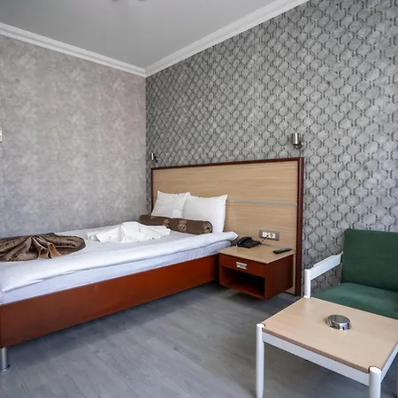 Halley Hotel