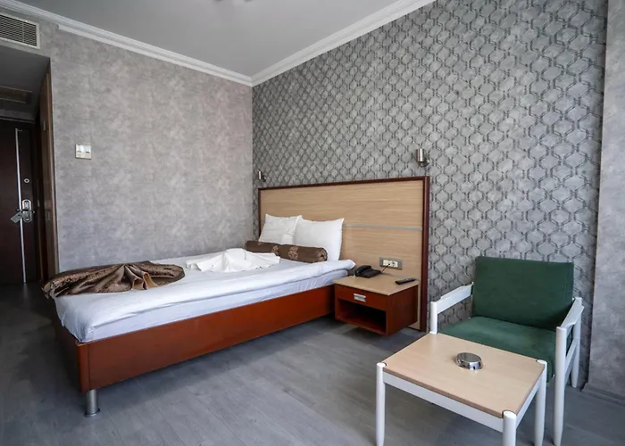 Halley Hotel